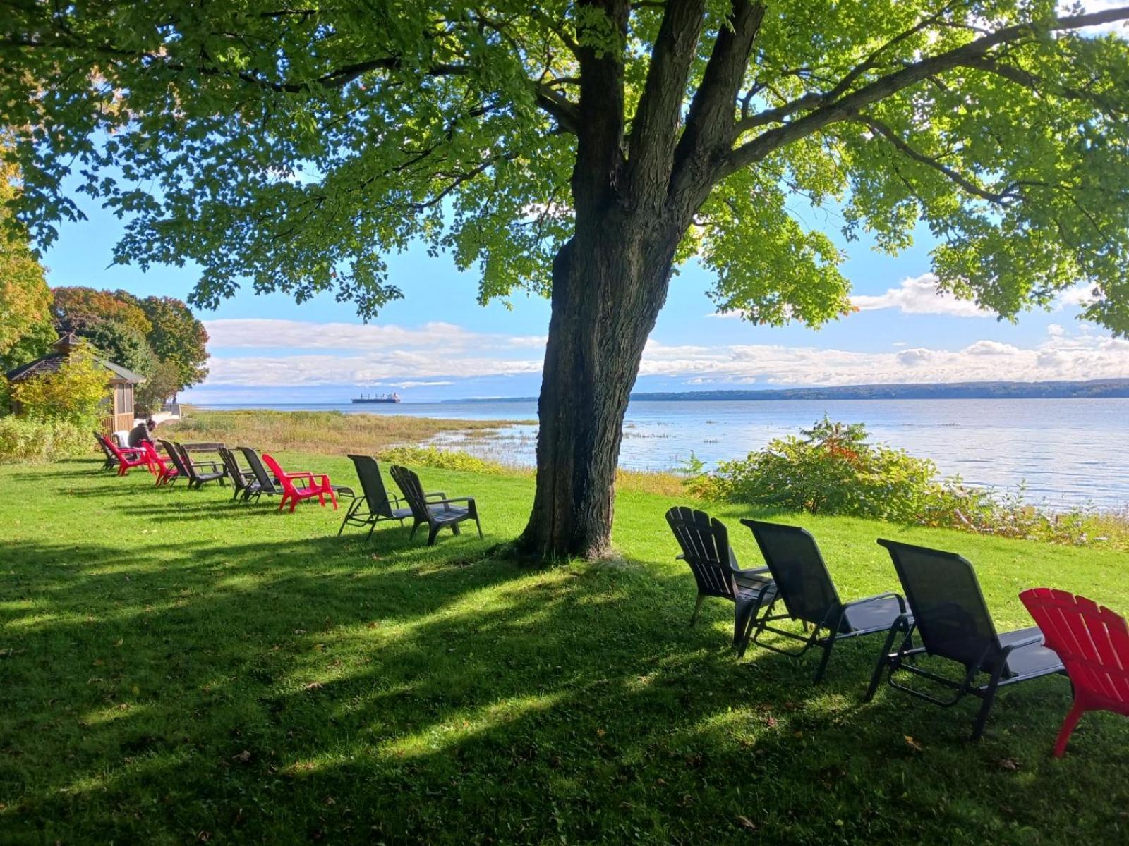 Auberge Les Blancs Moutons Saint-Laurent-de-l'ile d'Orleans Εξωτερικό φωτογραφία